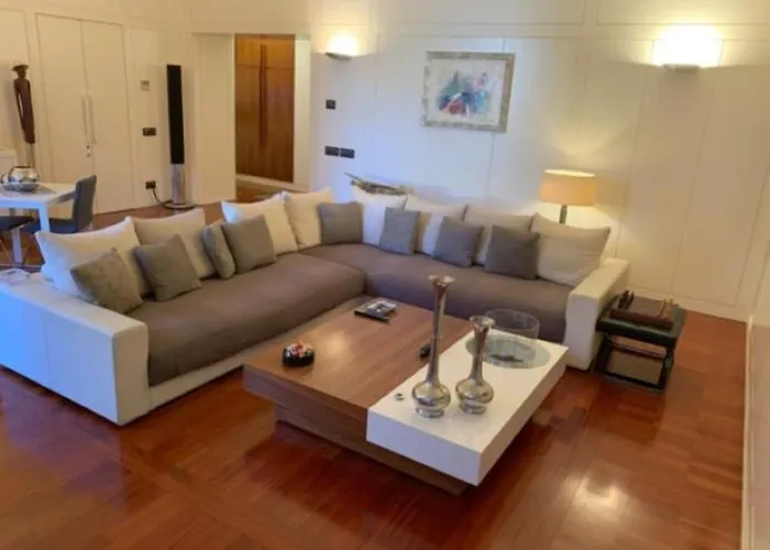 Mimmu 4* نابولي